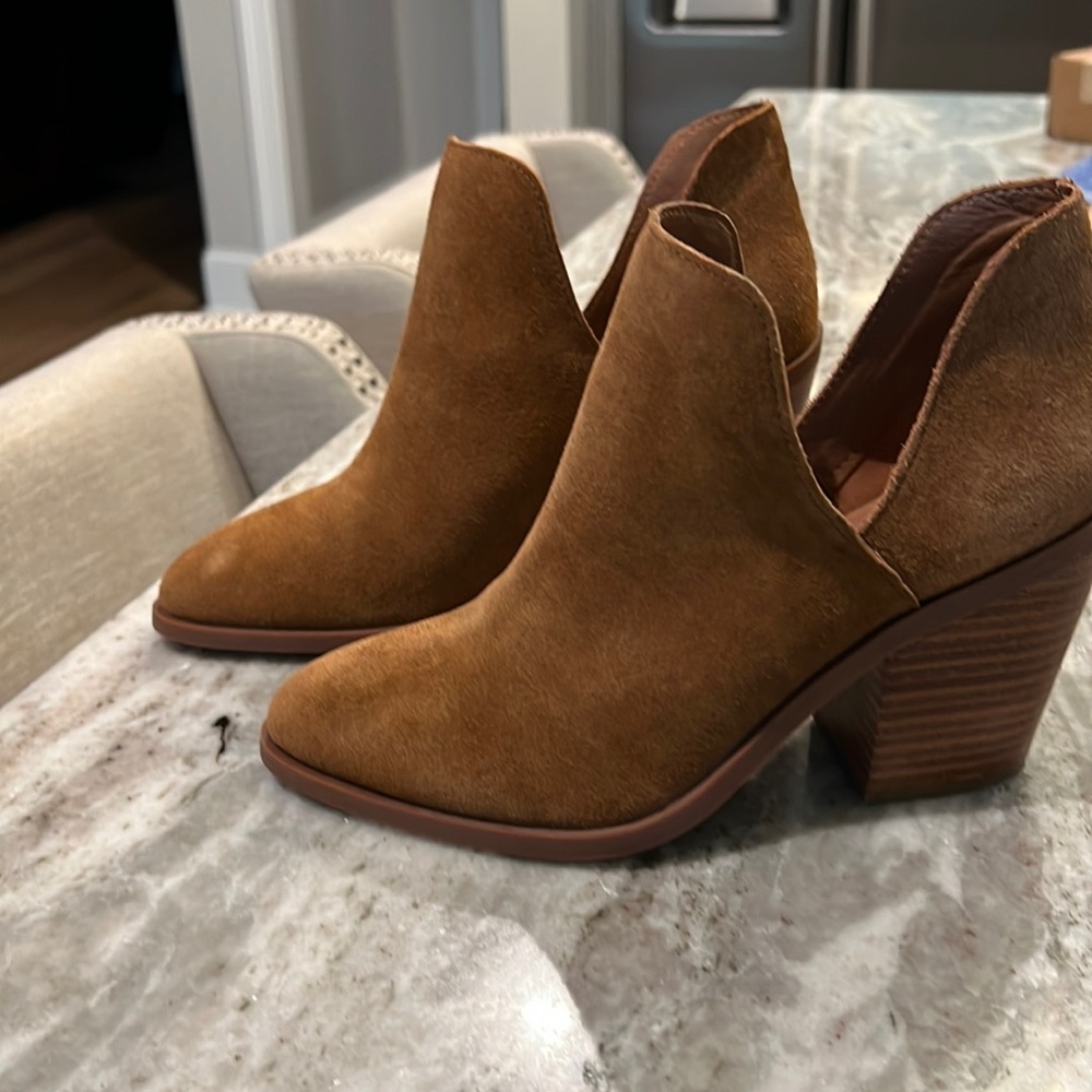 Steve Madden size 8 ankle boots